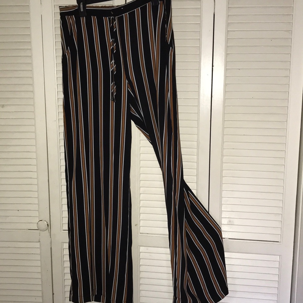 Wide Leg Stripped Pants